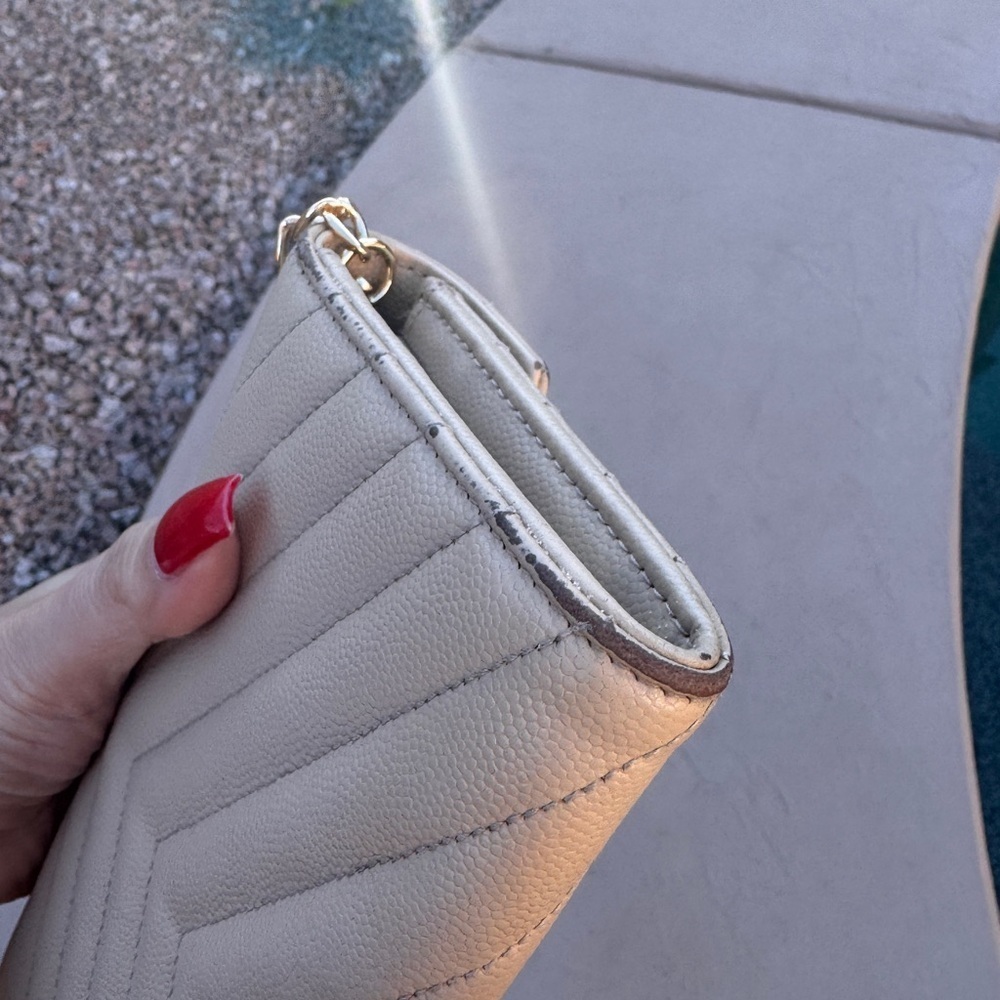 Authentic Yves Saint Laurent Cream Quilted Clutch with Gold Chain - Picture 13 of 15
