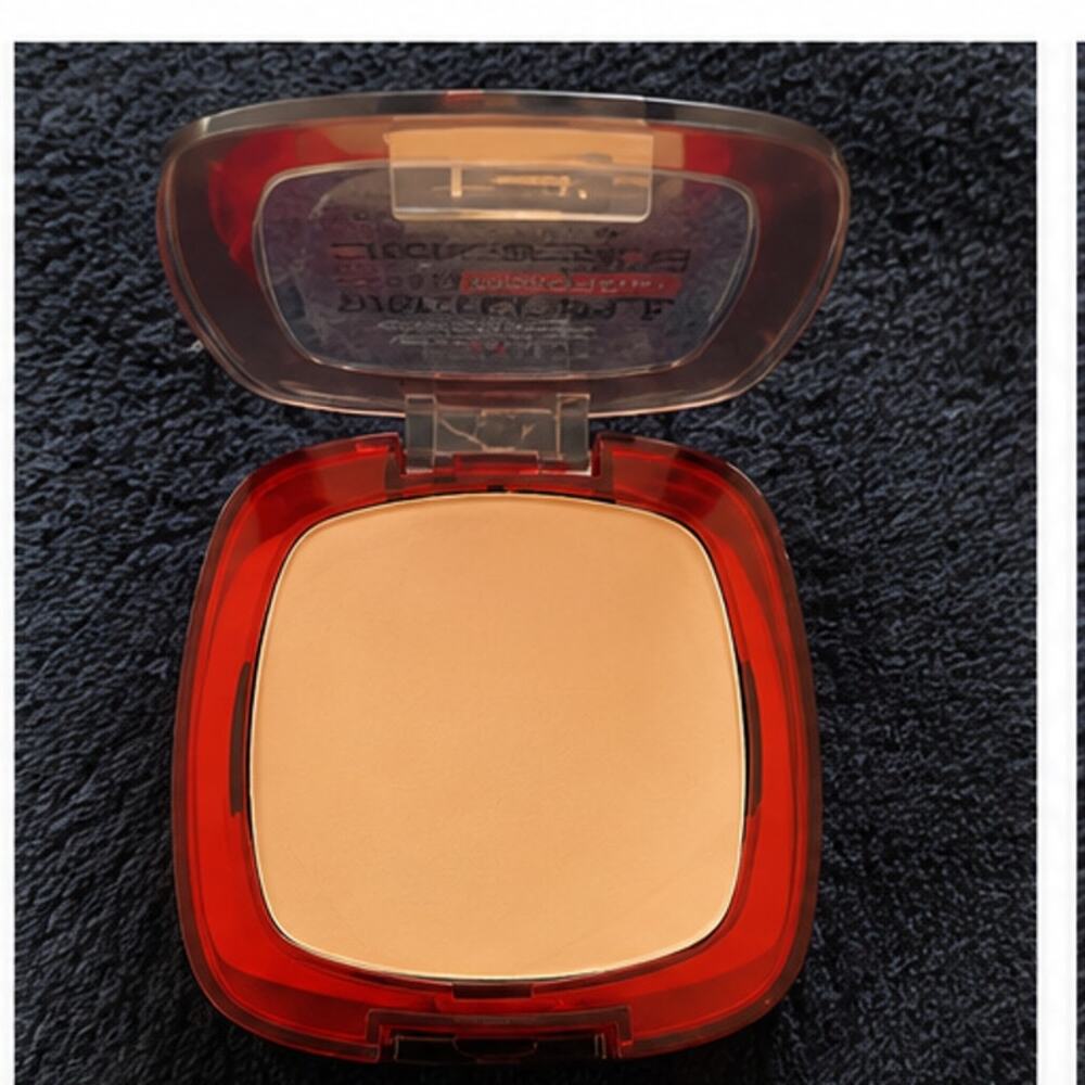L’Oreal Infallible 24H Fresh Wear Powder Foundation 250 Radiant Sand