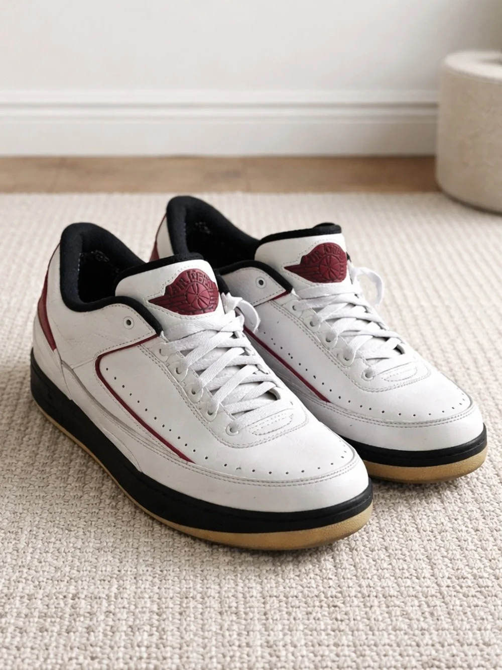 Nike White and Maroon Low-Top Men's Sneakers - Picture 1 of 9