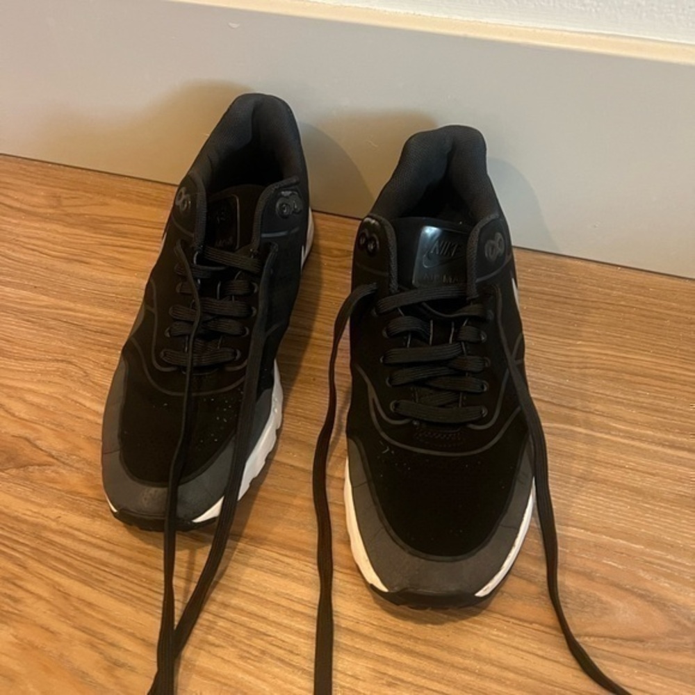 Nike air max size 8 women