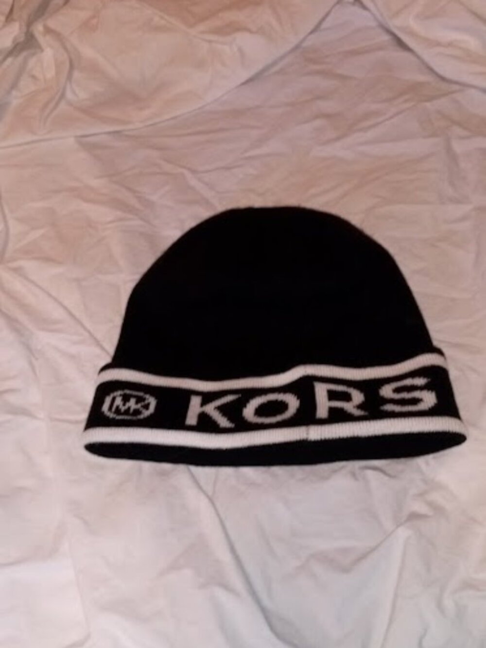 michael kors beanie black & white