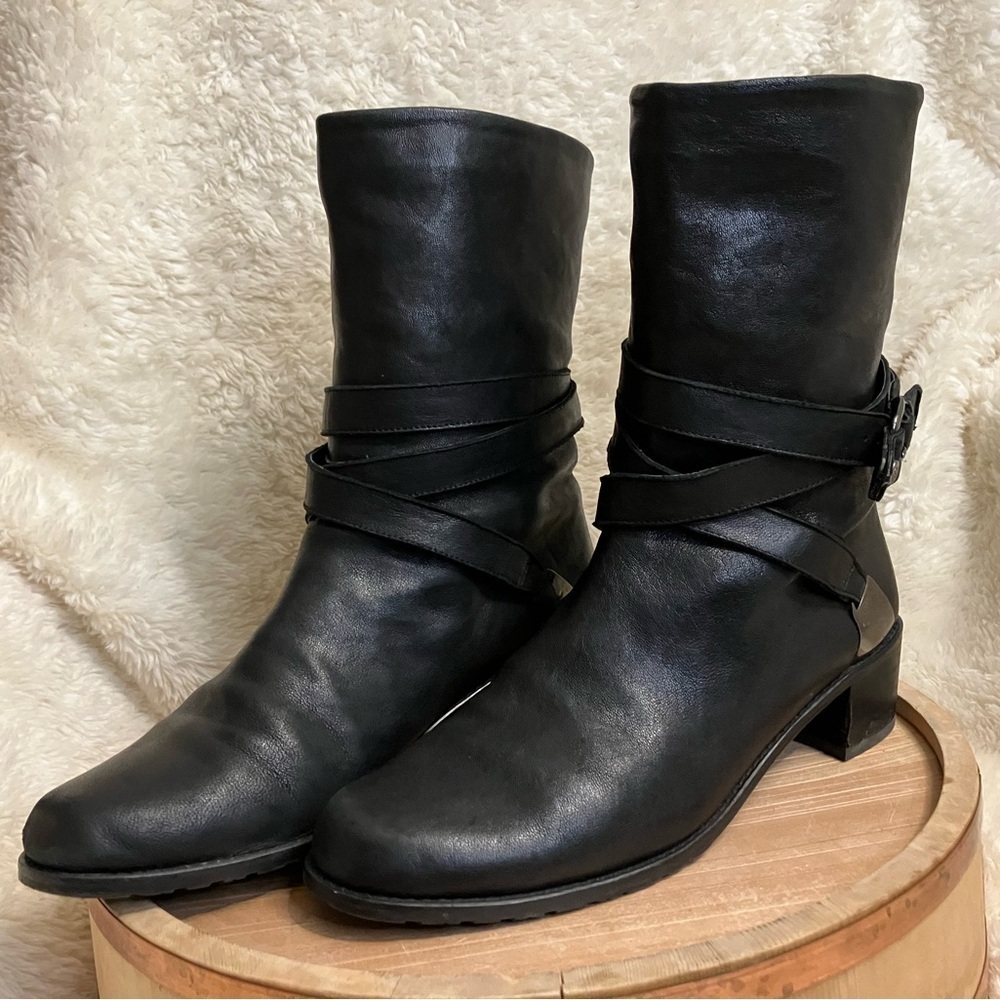Stuart Weitzman Ranch Dressing Black Leather Motorcyle Ankle Boots Size 8.5M
