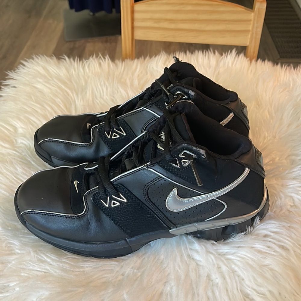NIKE FLIGHT WOMEN SNEAKERS - Picture 2 of 16