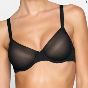 Skims No Show Unlined Demi Bra