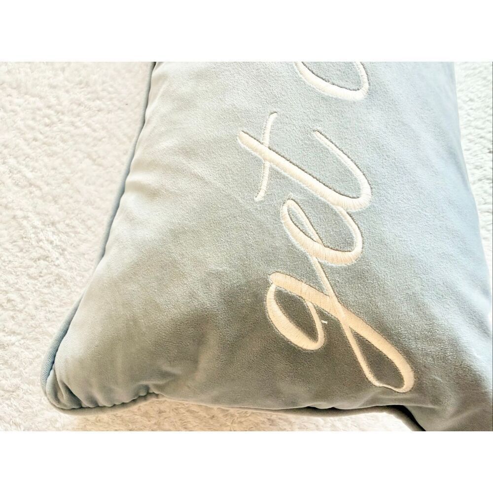 Get comfortable smoky blue velvet decorative pillow - Picture 4 of 7