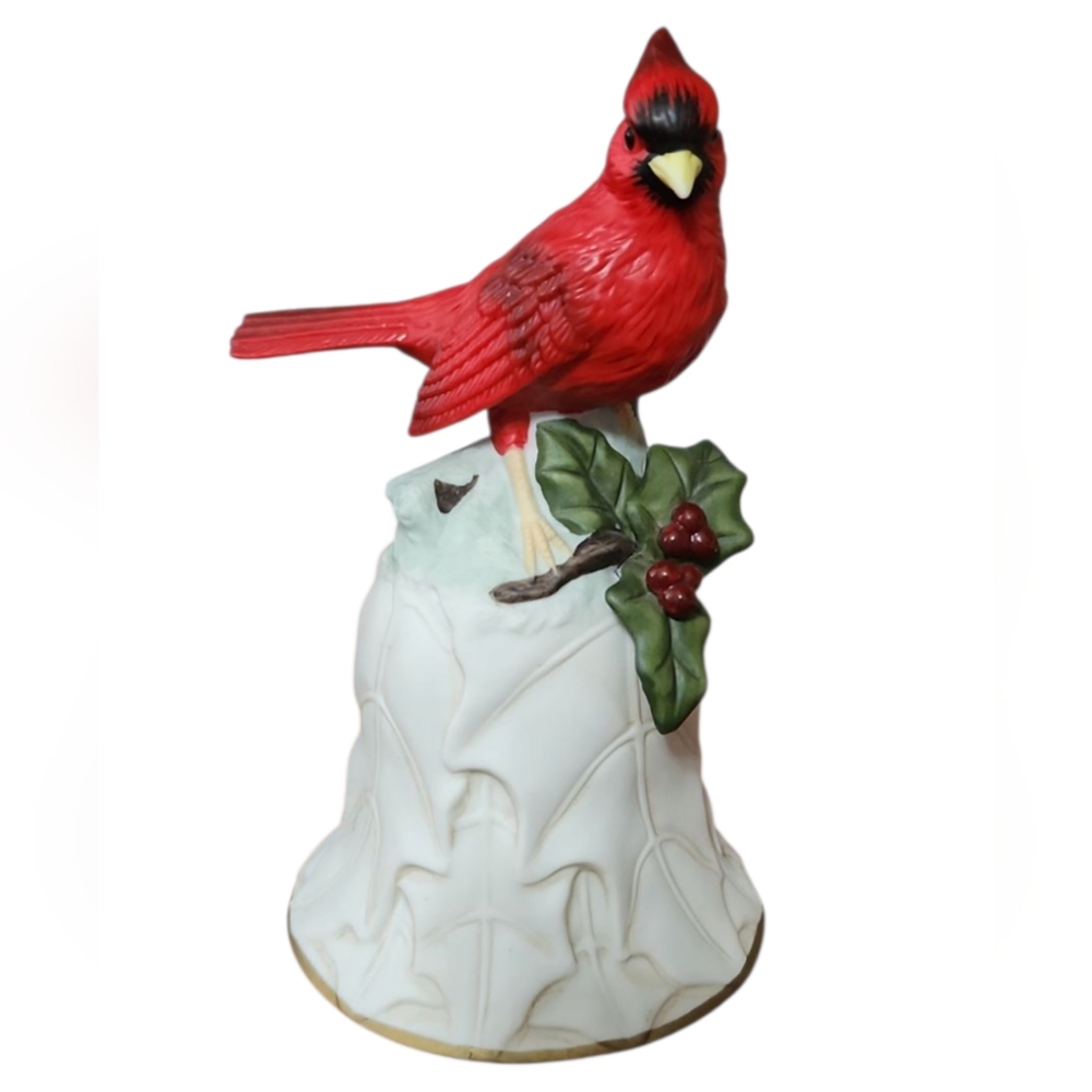Avon Collectible Red Cardinal Vintage‎ Figurine Christmas Holly Bell