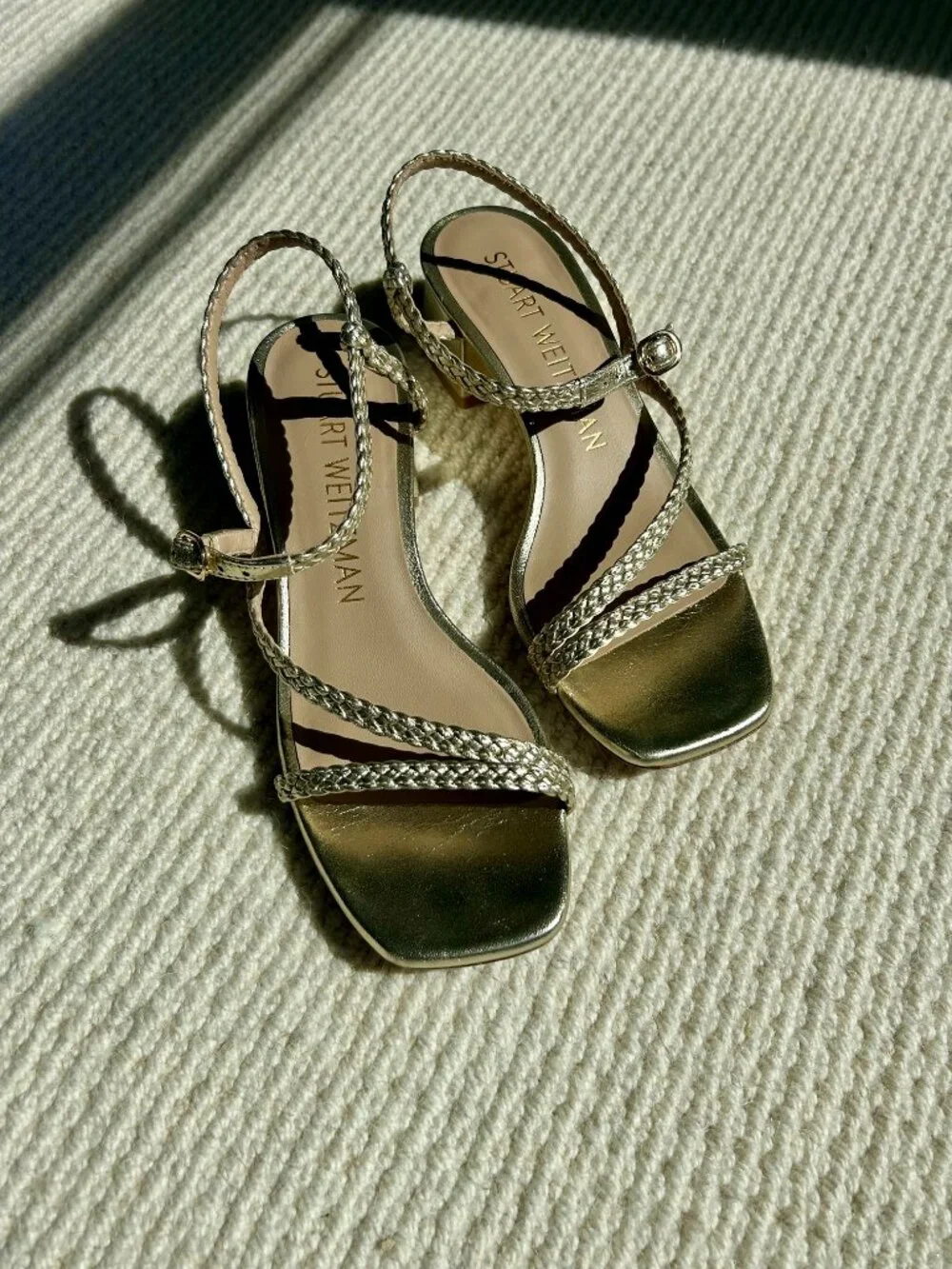 Stuart Weitzman 35mm Gold woven sandal, size 8 - Picture 2 of 7