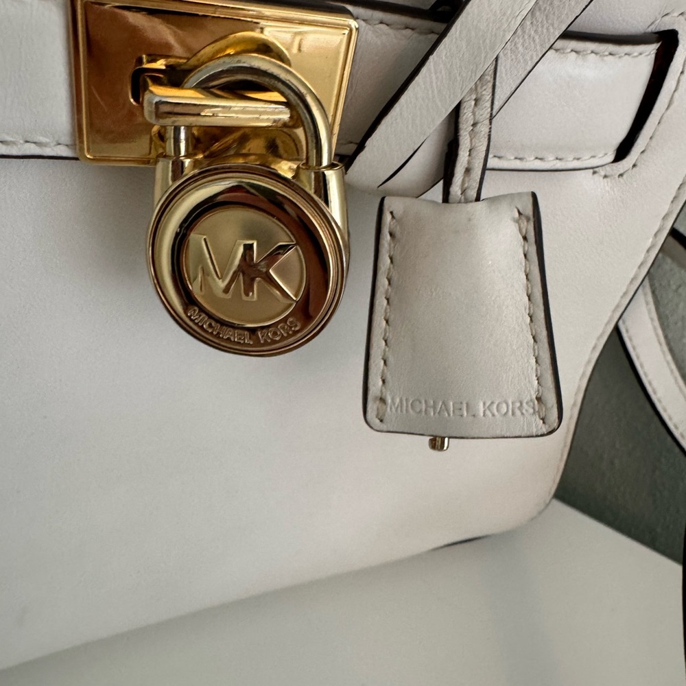 Michael Kors White Small Satchel - Picture 5 of 14