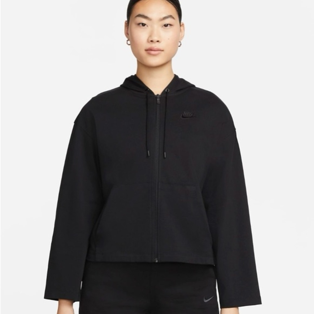 Nike Women's Black Zip-Up Hoodie - Picture 2 of 9