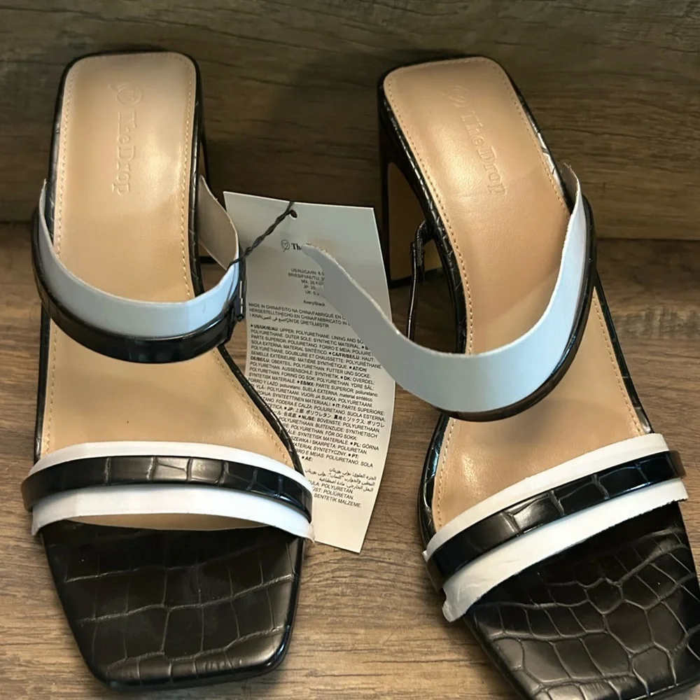 Elegant Black Heels - Picture 1 of 4