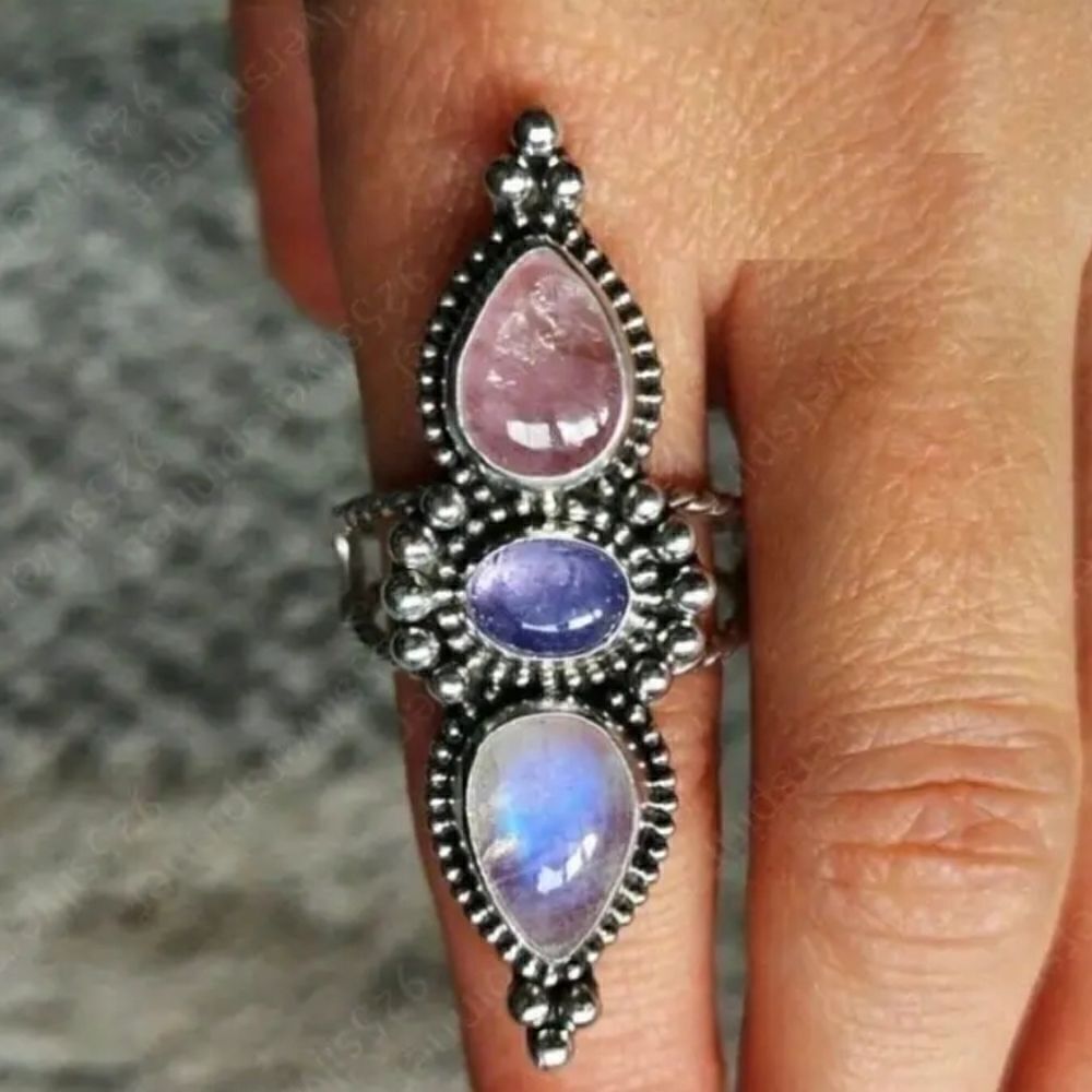 Exquisite Mosaic Ring Silver Plated Inlaid with Synthetic Gems - Picture 4 of 9