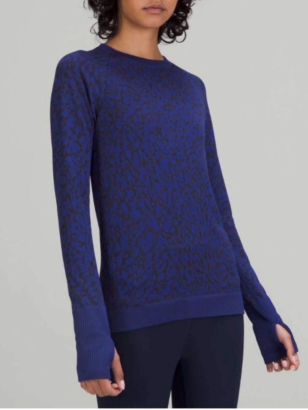 Used Lululemon Rest Less Pullover
Particolour Larkspur / Black-excellent cond