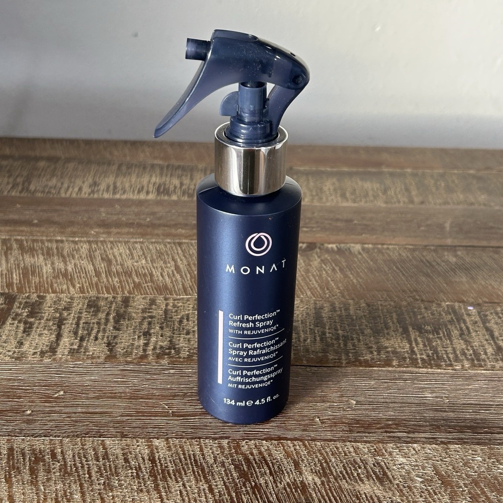 Monat Curl Perfection Refresh Spray Wavy Curly Rejuvenique 134 mL 4.5 fl oz NEW