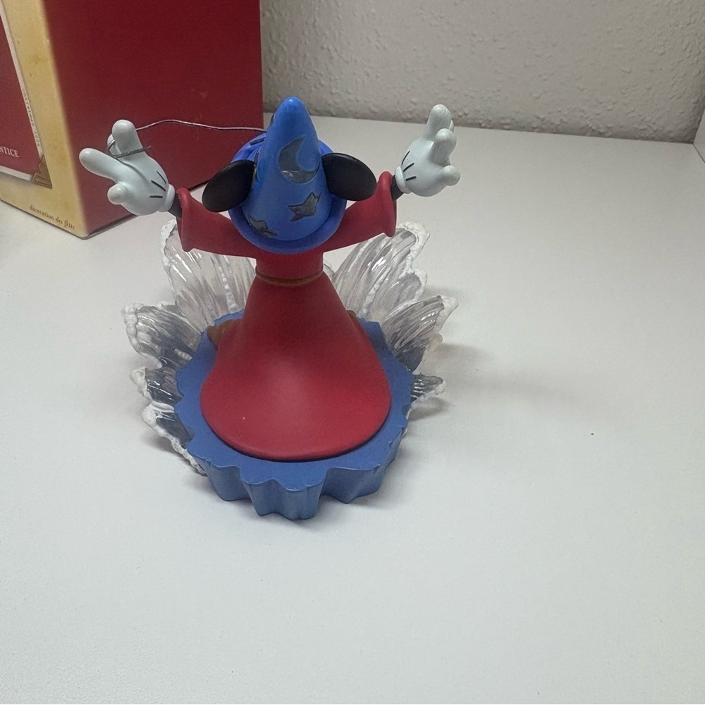 Hallmark Keepsake Ornament 2004 - Disney The Sorcerer's Apprentice - Fantasia - Picture 7 of 8