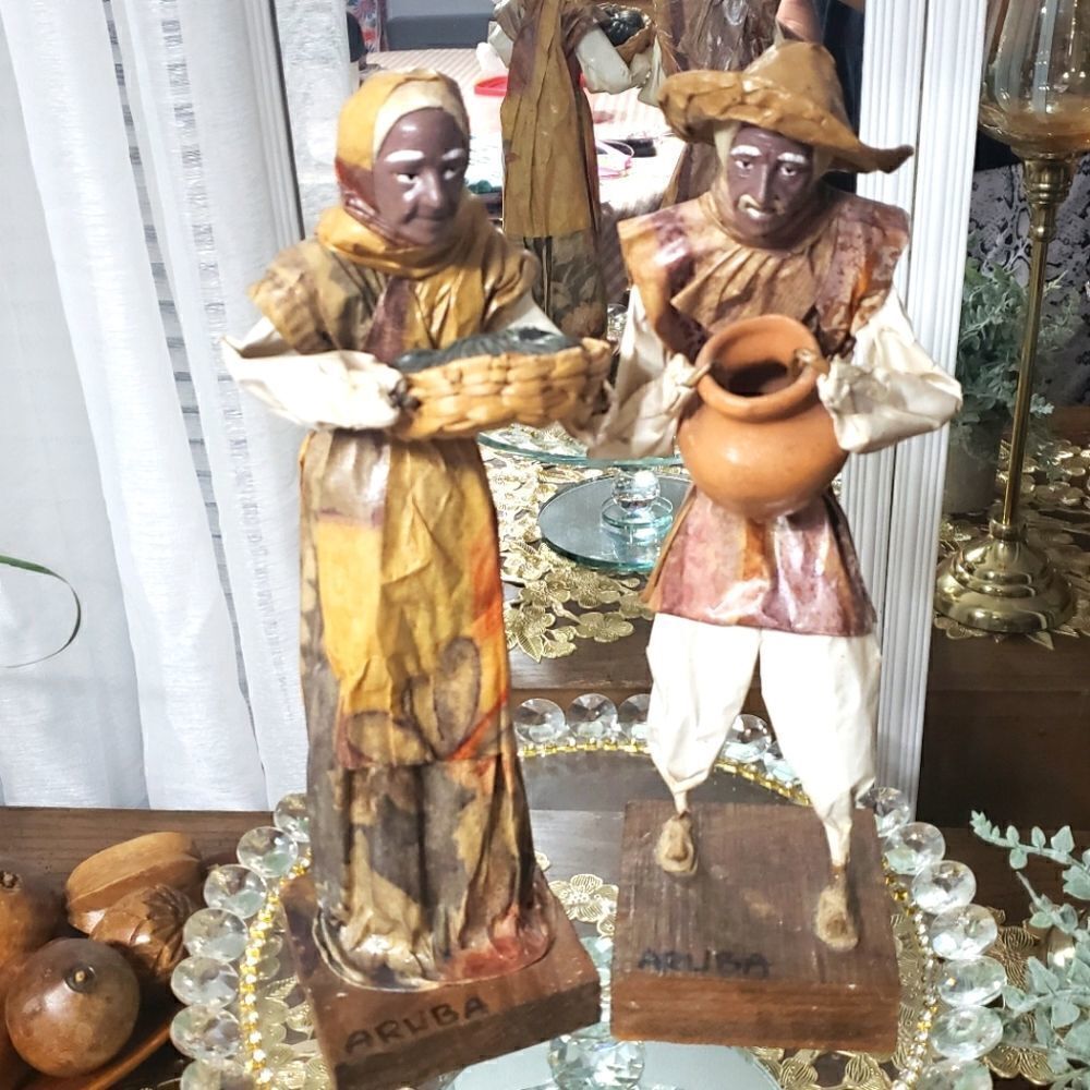 Vintage Paper Mache Couple Figurines from Aruba