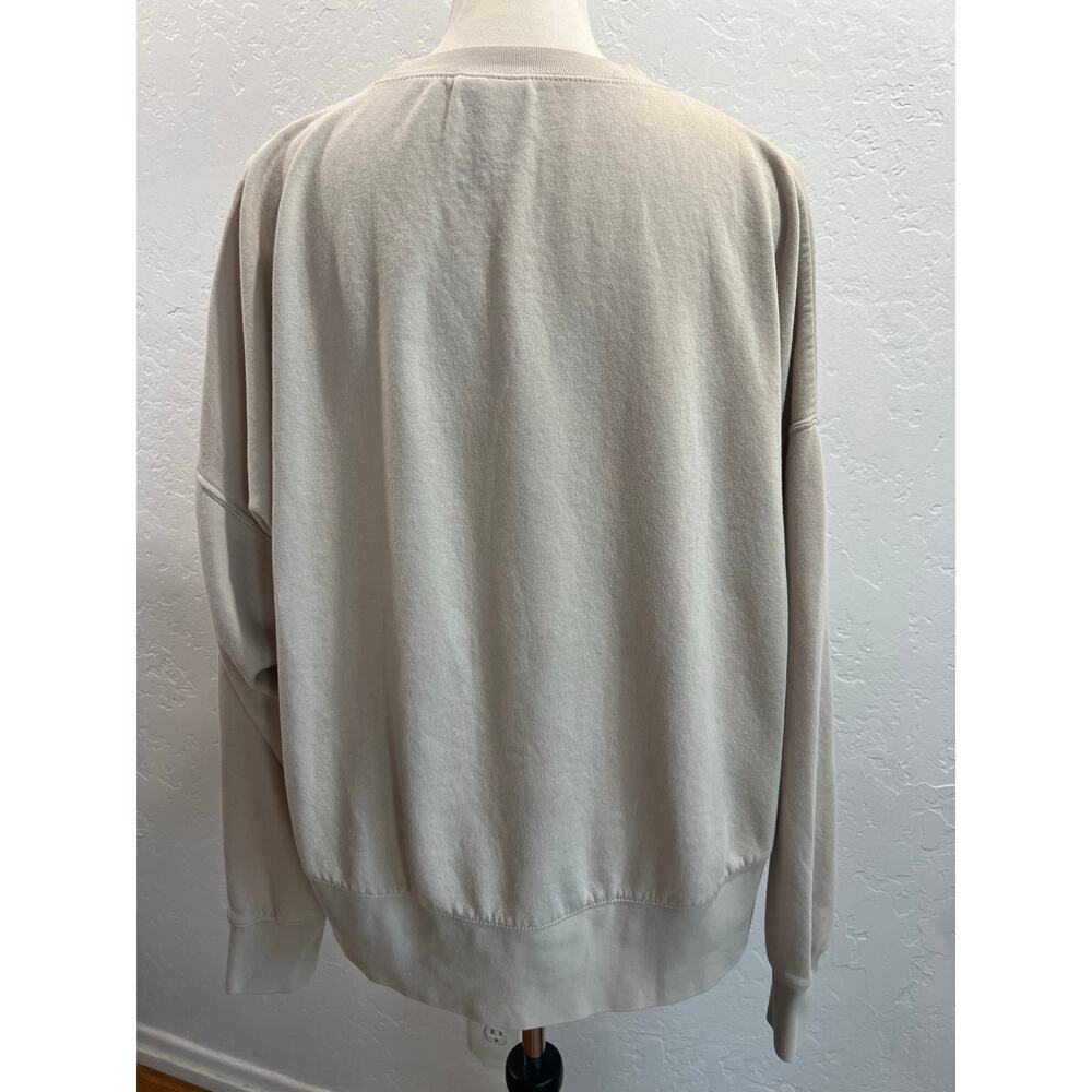Nike Women’s Fleece Crewneck Sweatshirt Tan Size M Logo Pullover - Picture 5 of 9