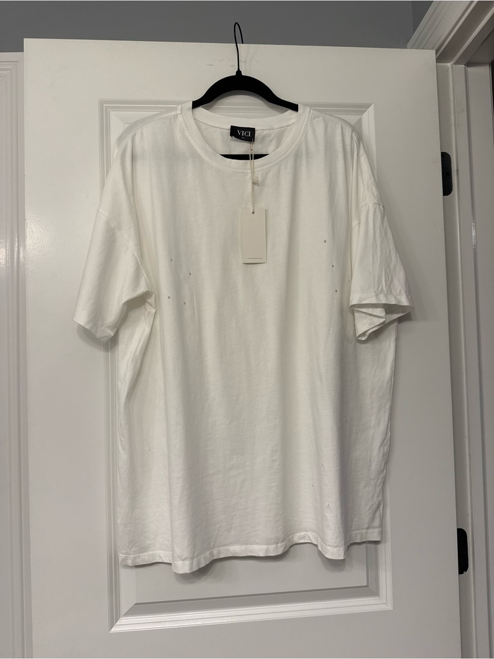 Vici Oversized Distressed T-Shirt