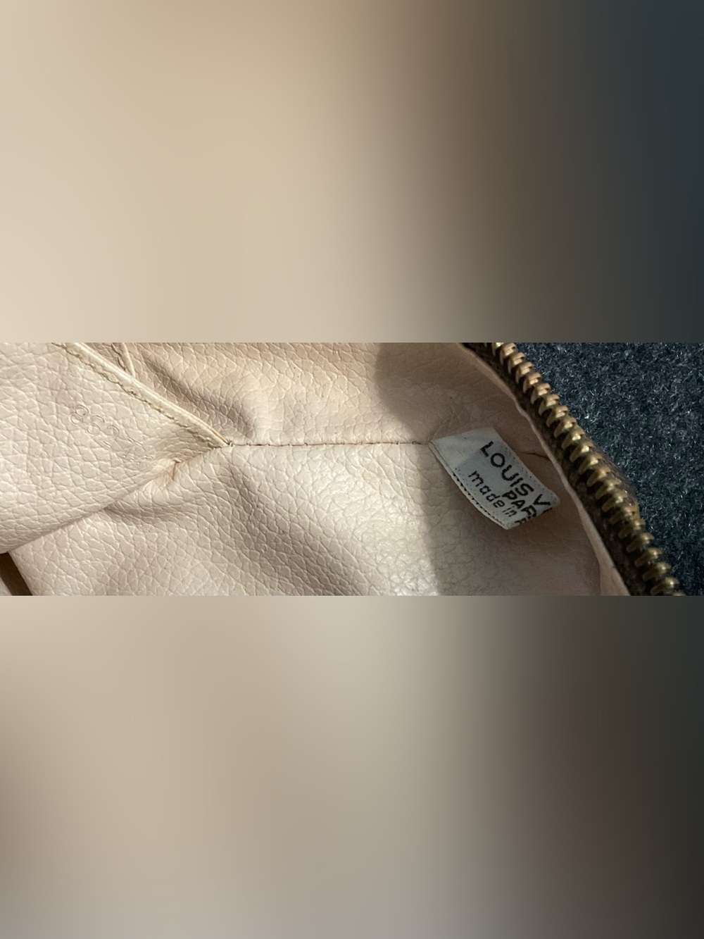 ✅LV TROUSSE 28 CLUTCH 862TH
AUTHENTIC LOUIS VUITTON - Picture 10 of 12