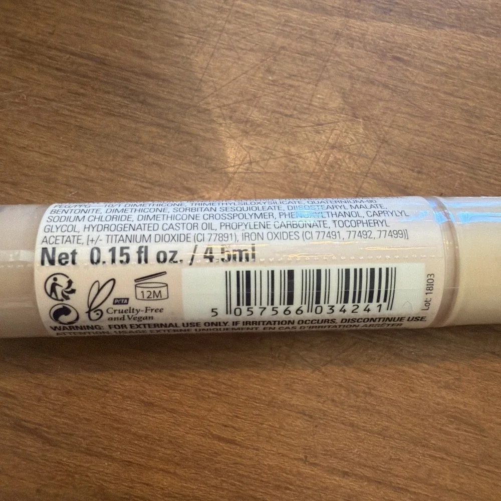 NEW Makeup Revolution Lightweight Fast Base Concealer C7 0.15fl oz/4.5ml - Picture 3 of 5