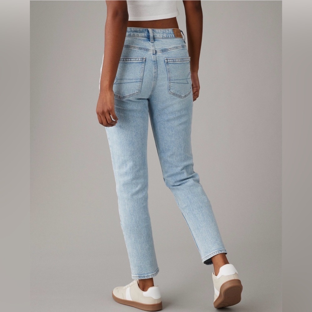 NWT American Eagle AE Strigid Mom Jean - Blue Breeze - Picture 2 of 9