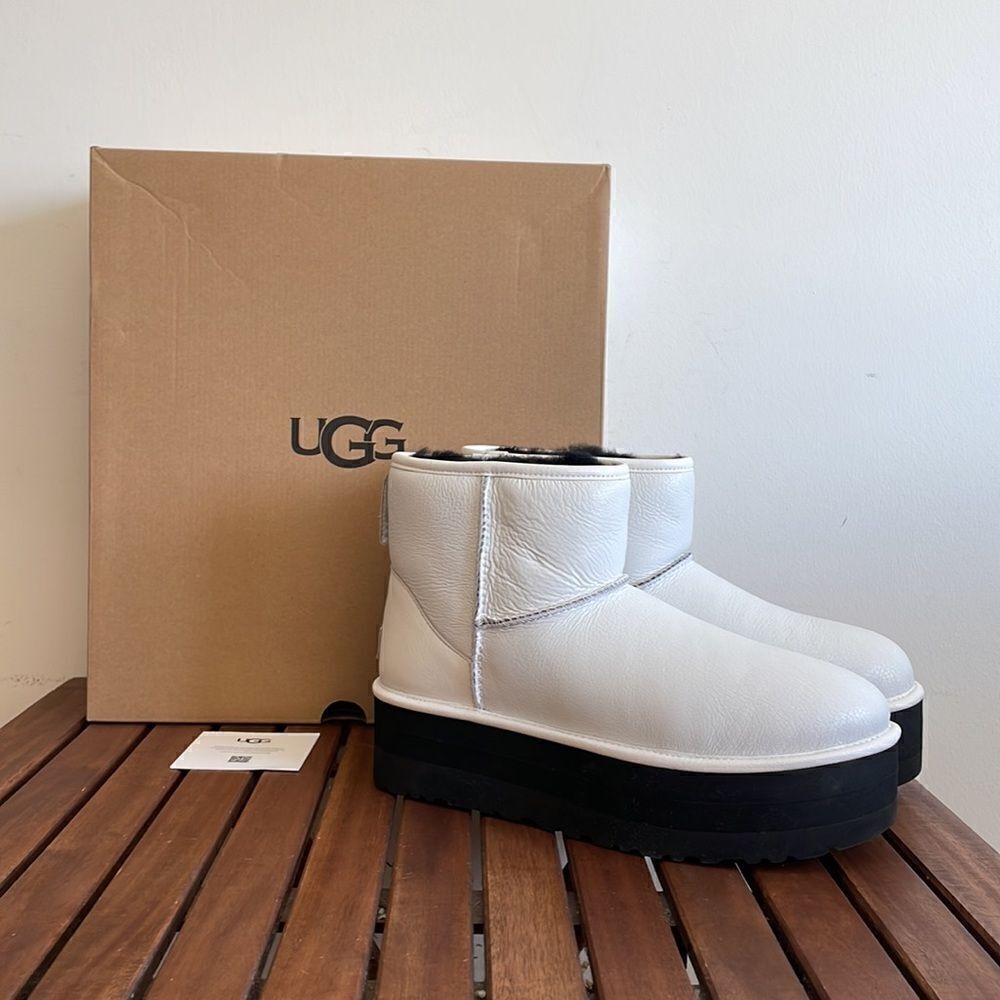 UGG Classic Mini Platform Ultra Matte White Women Size 11