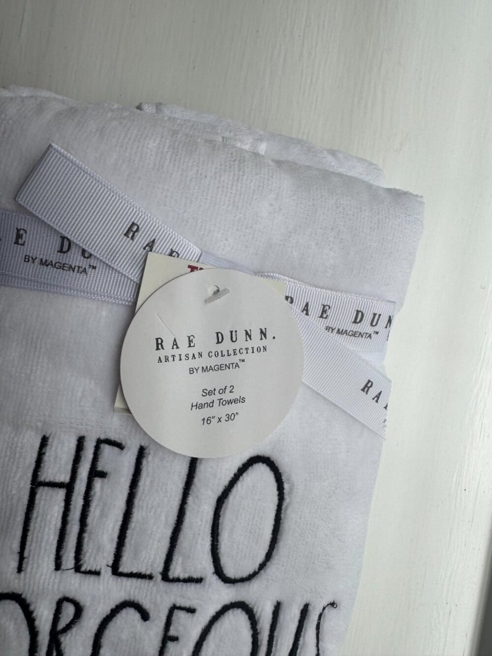 Rae Dunn by Magenta Hello Gorgeous White Hand Towel Set New with Tags - Picture 3 of 8