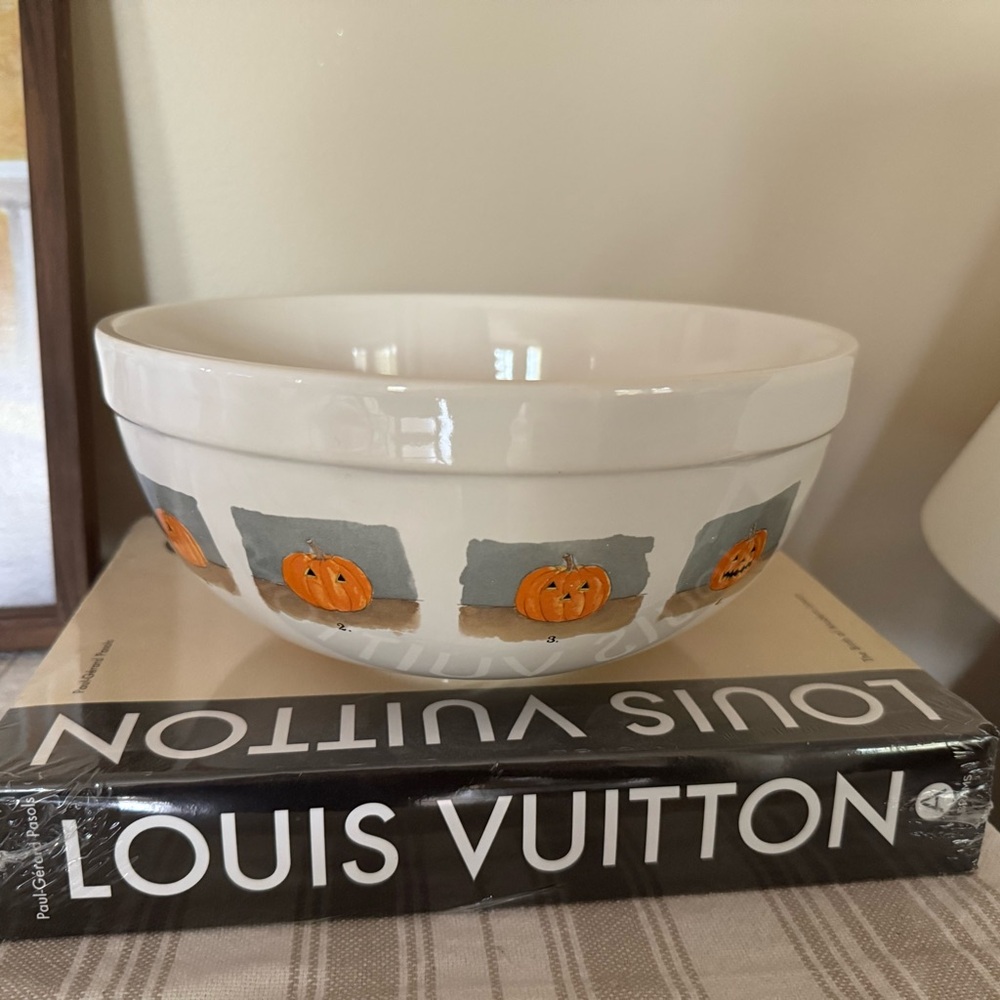 Rae Dunn Happy Halloween Bowl