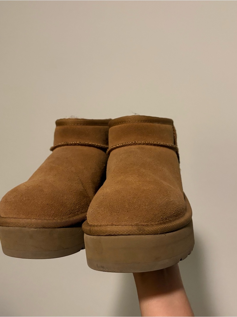 Classic Ultra Mini Ugg Boots Kids Size 5