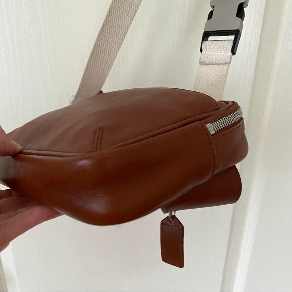 Coach British Tan Brown Leather Waist Belt Bag Fanny Pack #5446 - Picture 4 of 13