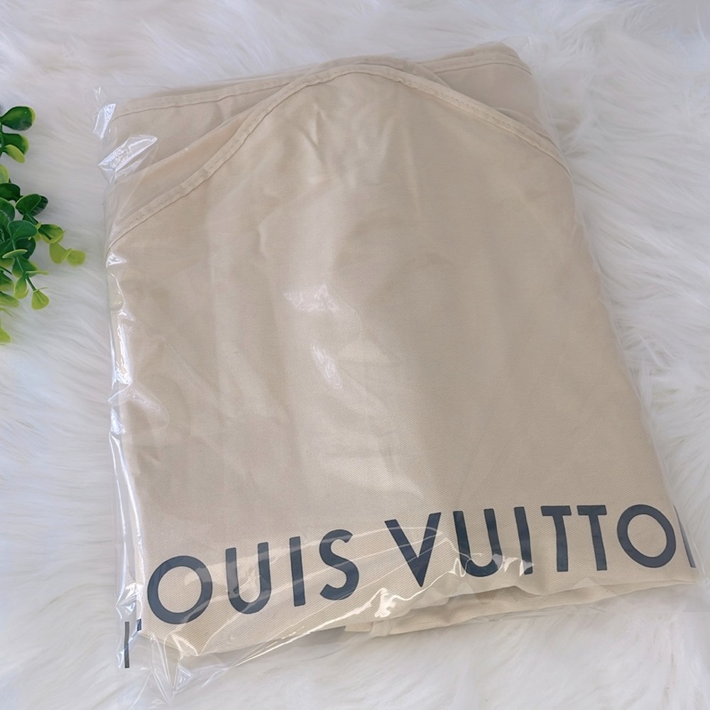Louis Vuitton Garment Bag - Picture 16 of 16