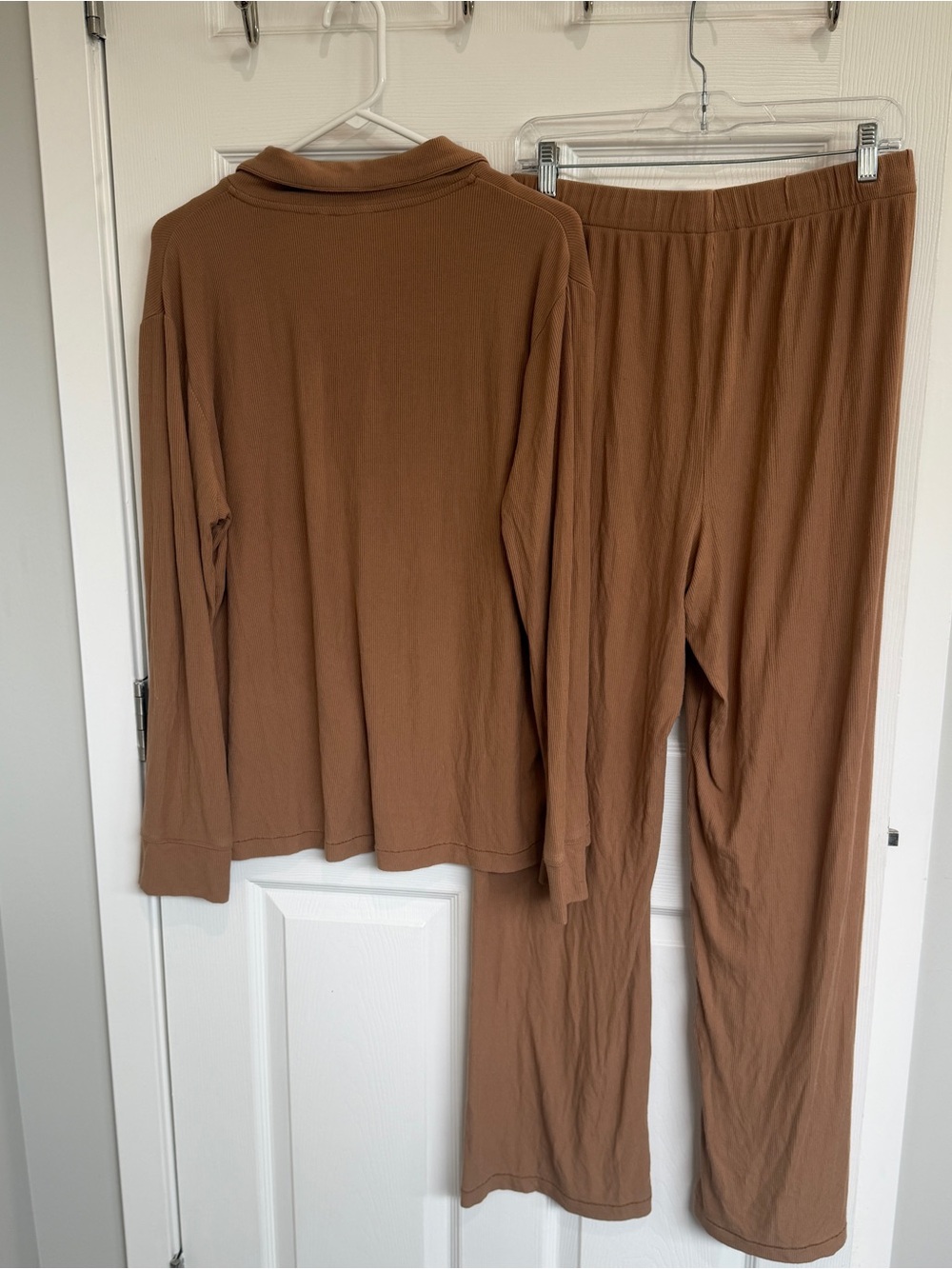 Skims Soft Lounge Sleep Set - Picture 6 of 7