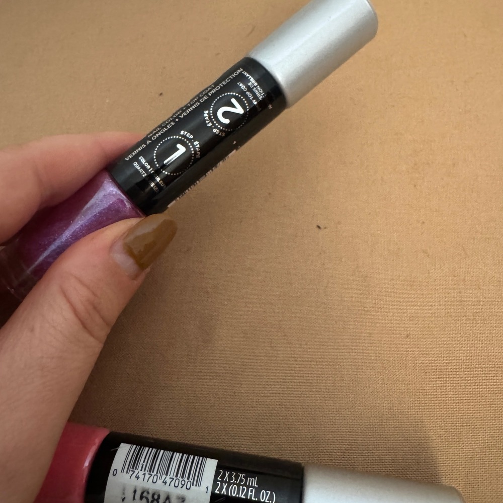 Sally Hansen It Takes Two Miracle Gel Nail Color & Top Coat Bundle - Pink Purple - Picture 6 of 7
