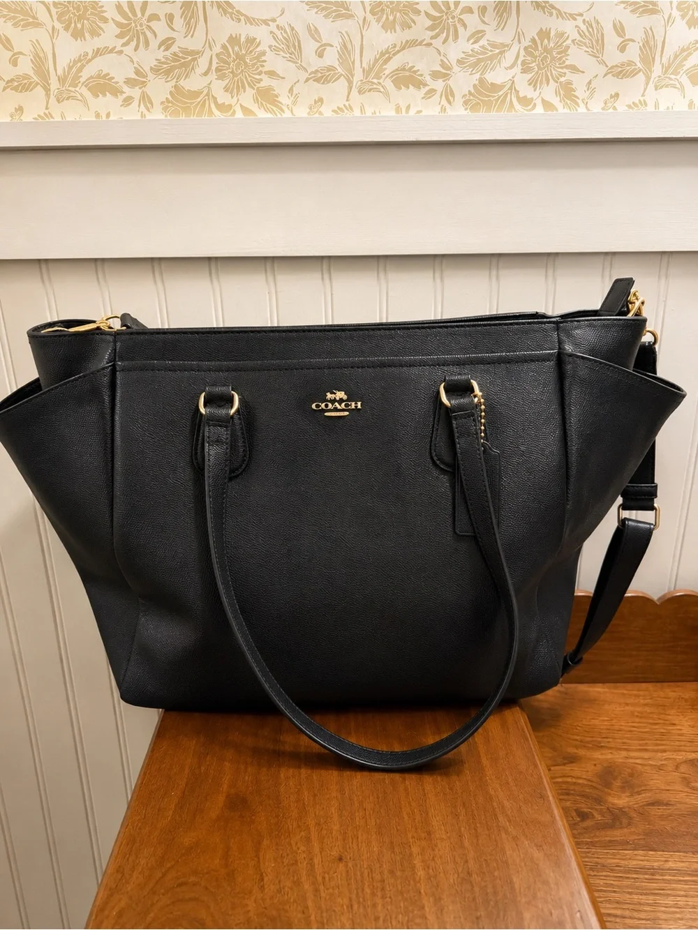Coach F57786 Large Crossgrain Leather Baby Bag Travel Bag - Picture 1 of 8