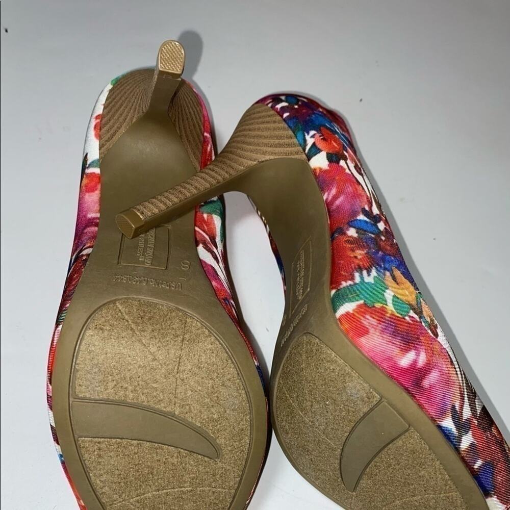 CHRISTIAN SIRIANO WOMENS FLORAL OPEN TOE SIZE 8 NWOT - Picture 5 of 5
