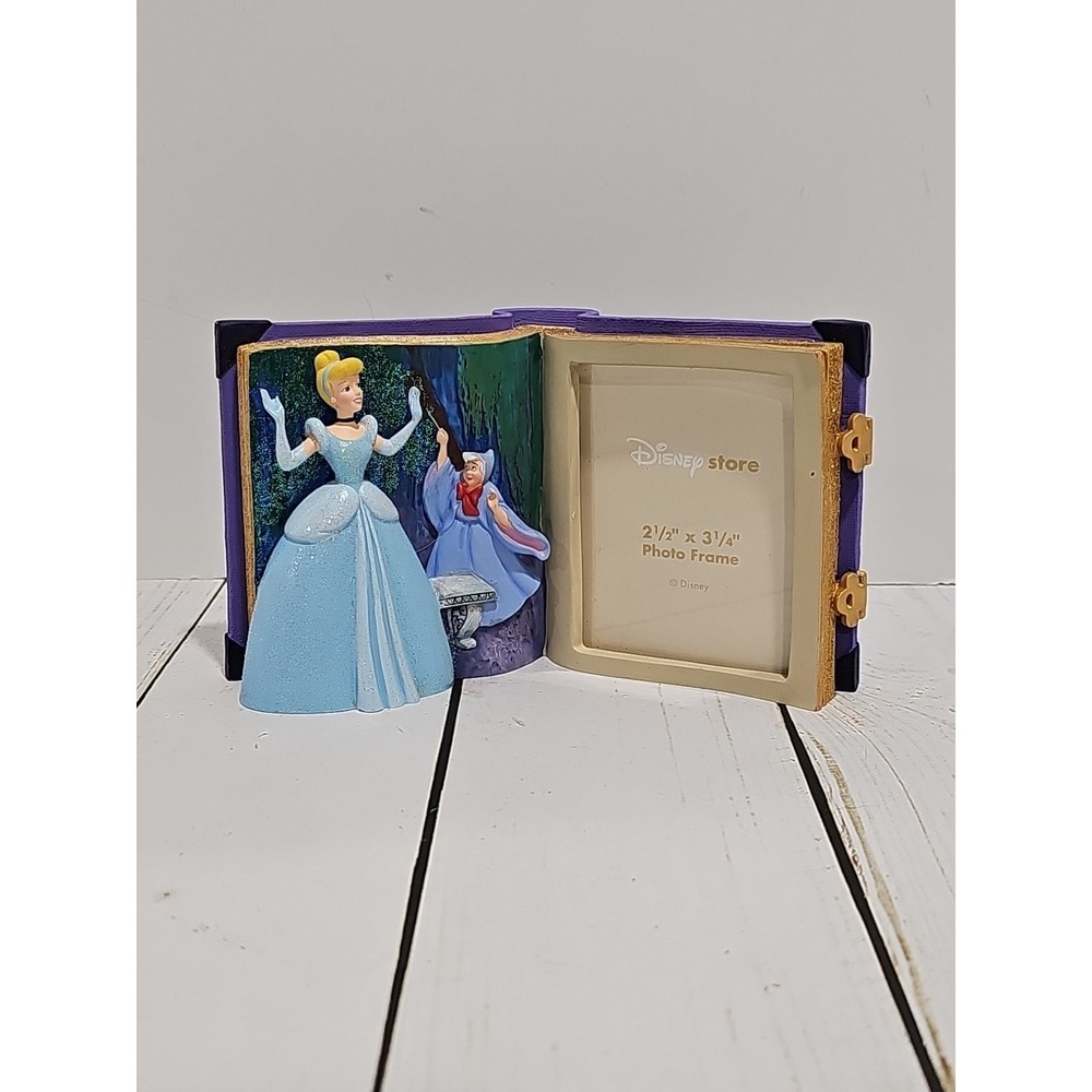 Disney Store Princess‎ Cinderella 3D Resin Frame Photo Opening 2.5"x3 1/4" RARE