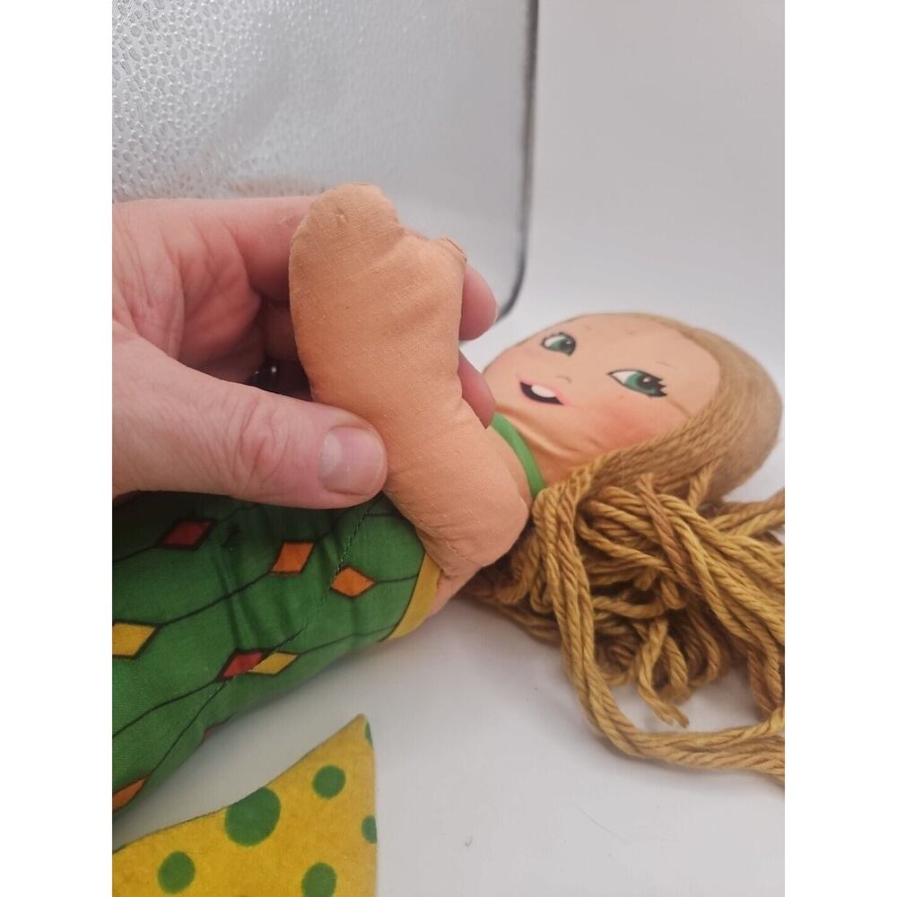 Vintage 1974 Mattel Washable Chicken OF THE Sea Mermaid Doll 15" - Picture 10 of 13