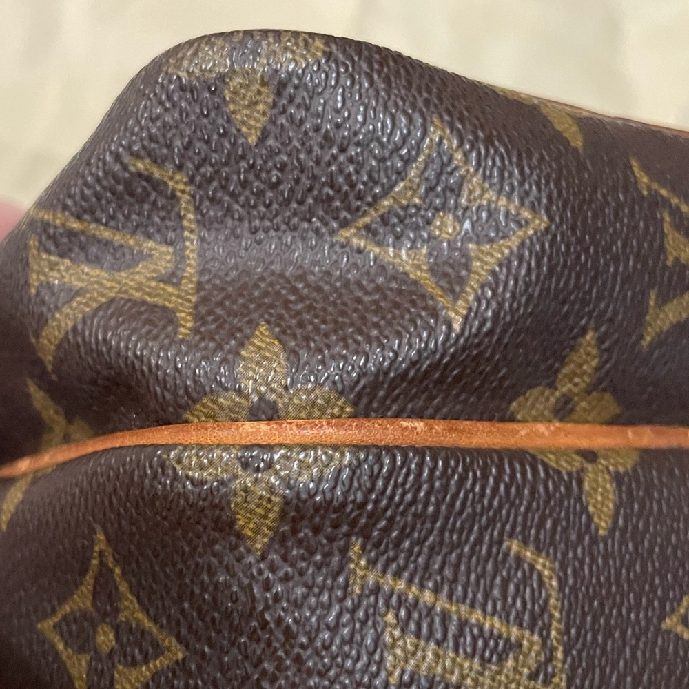Louis Vuitton
‎ LV monogram Mini Amazone Bag TH0960 - Picture 7 of 14