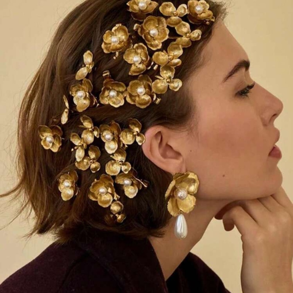 NWOT Gold Flower Hair Clips (Set of 2) Luxury bridal