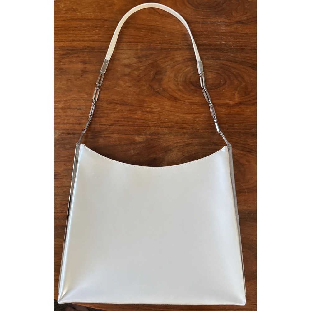 Salvatore Ferragamo Vintage Pearl White Patent Leather Shoulder Bag BK-21 9298