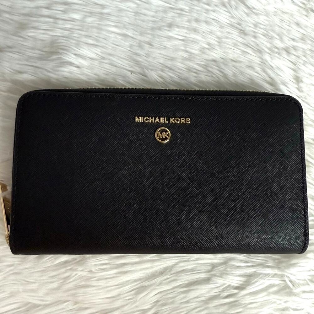 NWOT Michael Kors Black Zip Around Wallet
