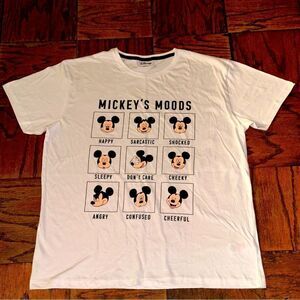 Disney Mickey’s Moods T-shirt L