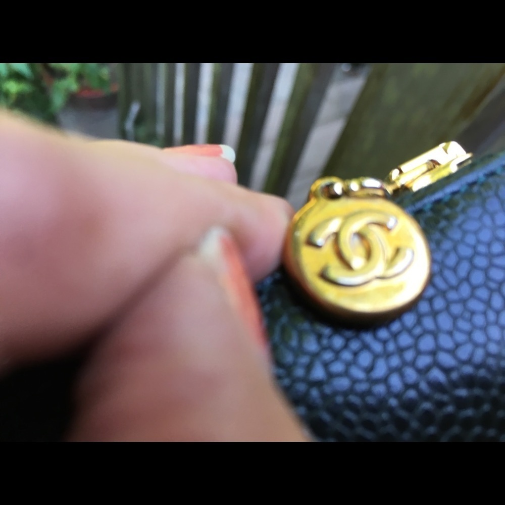 Authentic Large Chanel Wallet - Picture 2 of 8