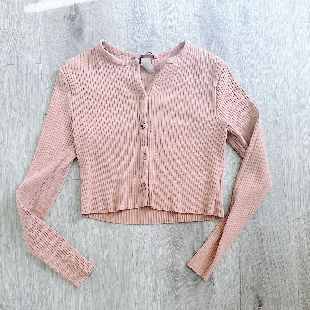 H&M Ribbed Button-Up in Soft Mauve