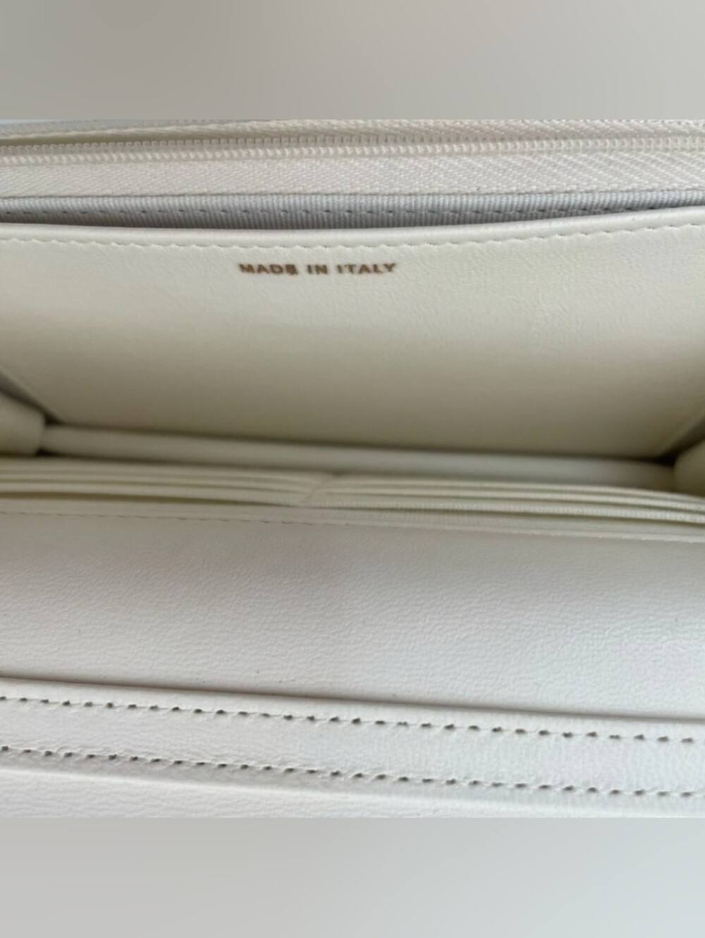Chanel Bag White Quilted Wallet On Chain WOC Flap Bag Limited Edition Chain-Rare - Picture 9 of 10