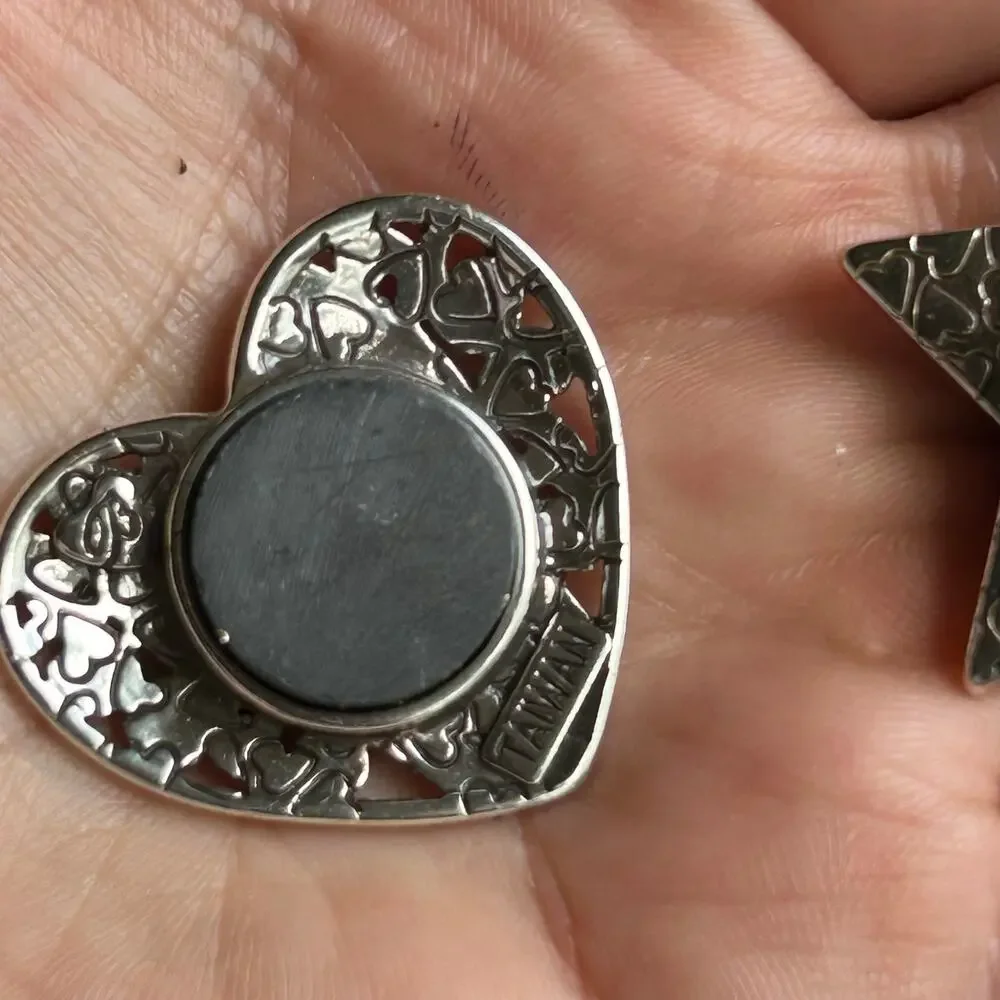 Vintage silver toned magnets from Brighton star heart - Picture 4 of 6