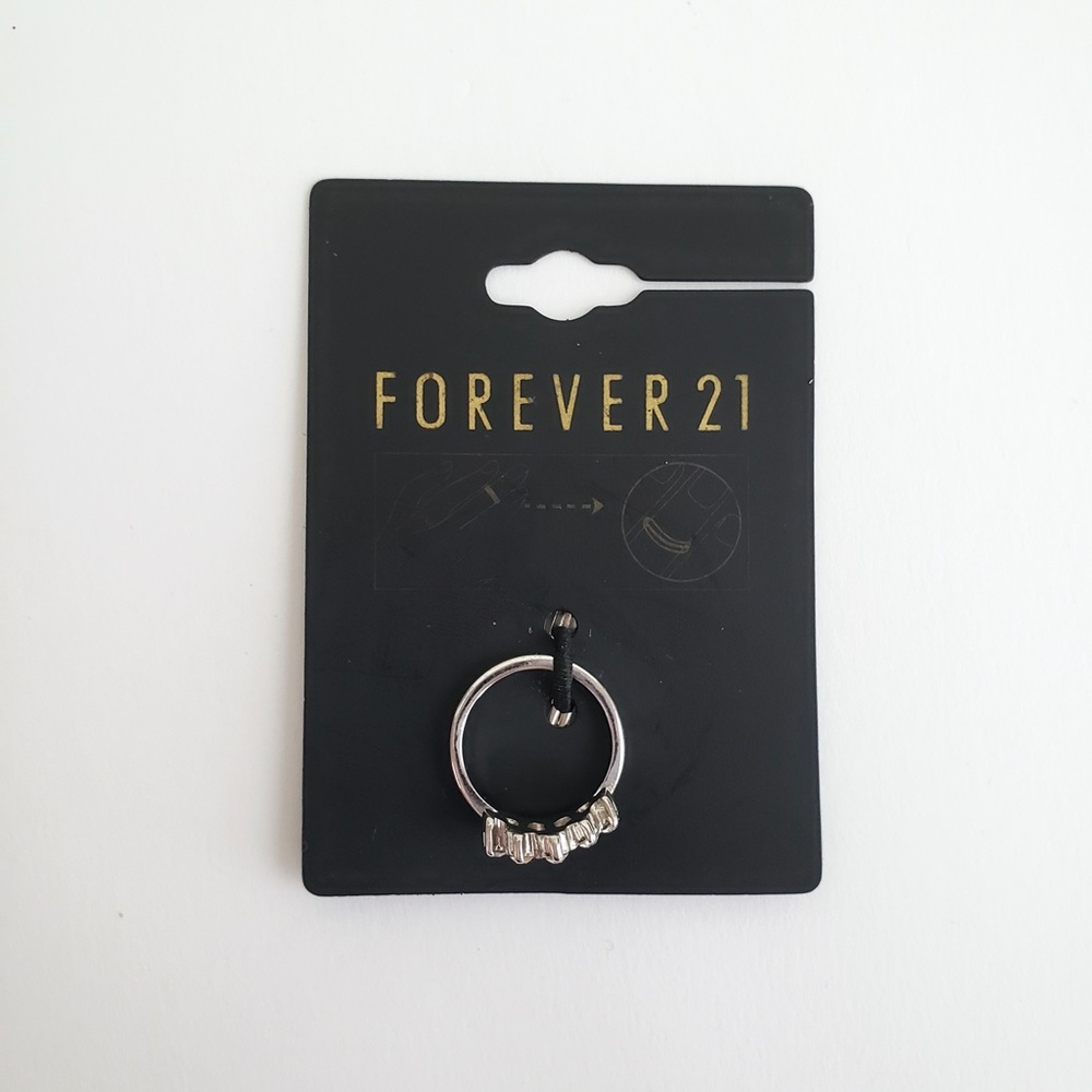 Y2K Forever 21 Silver Crown Midi Ring NWT Rhinestone Bling Princess Layering - Picture 2 of 8