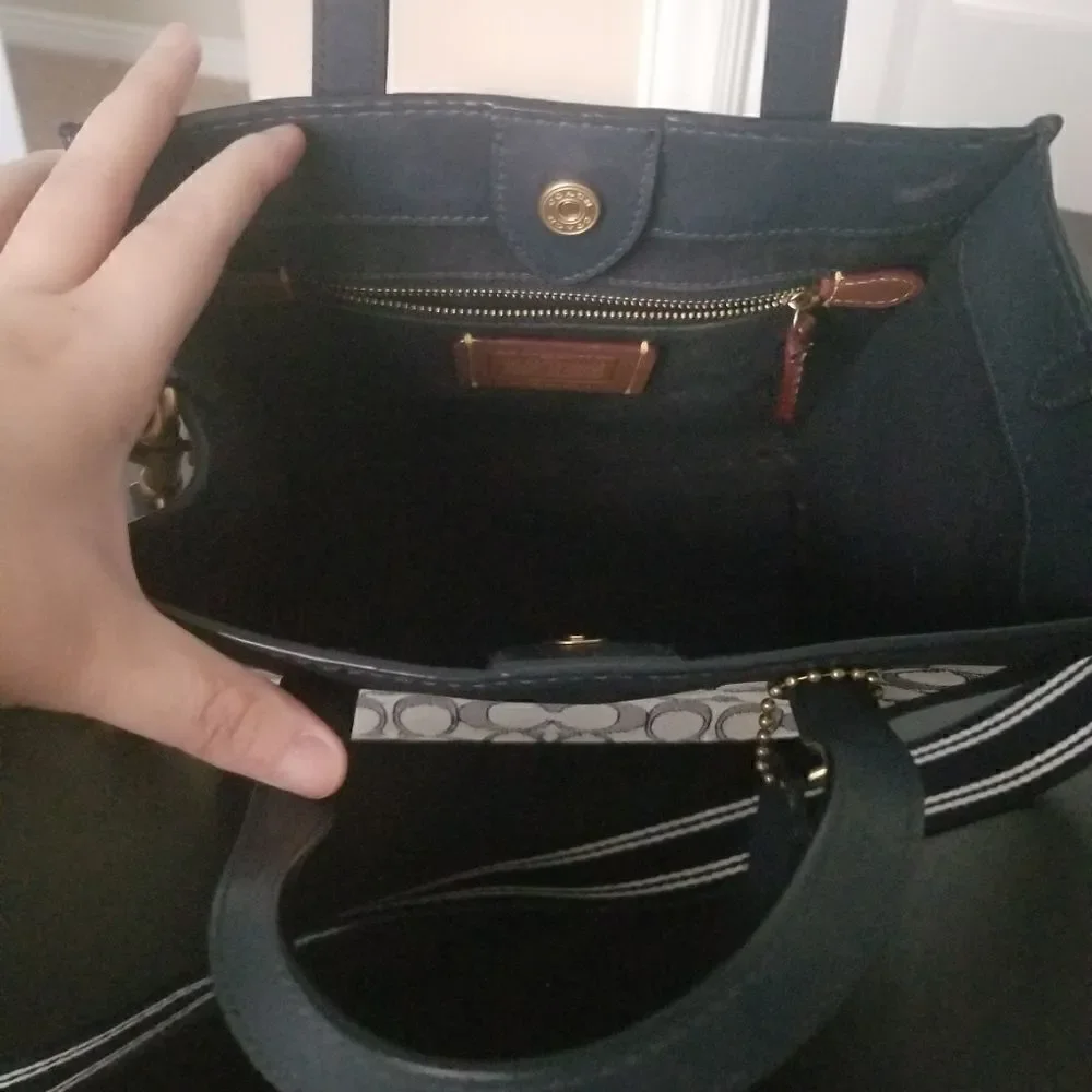 Coach Crossbody - Picture 6 of 7