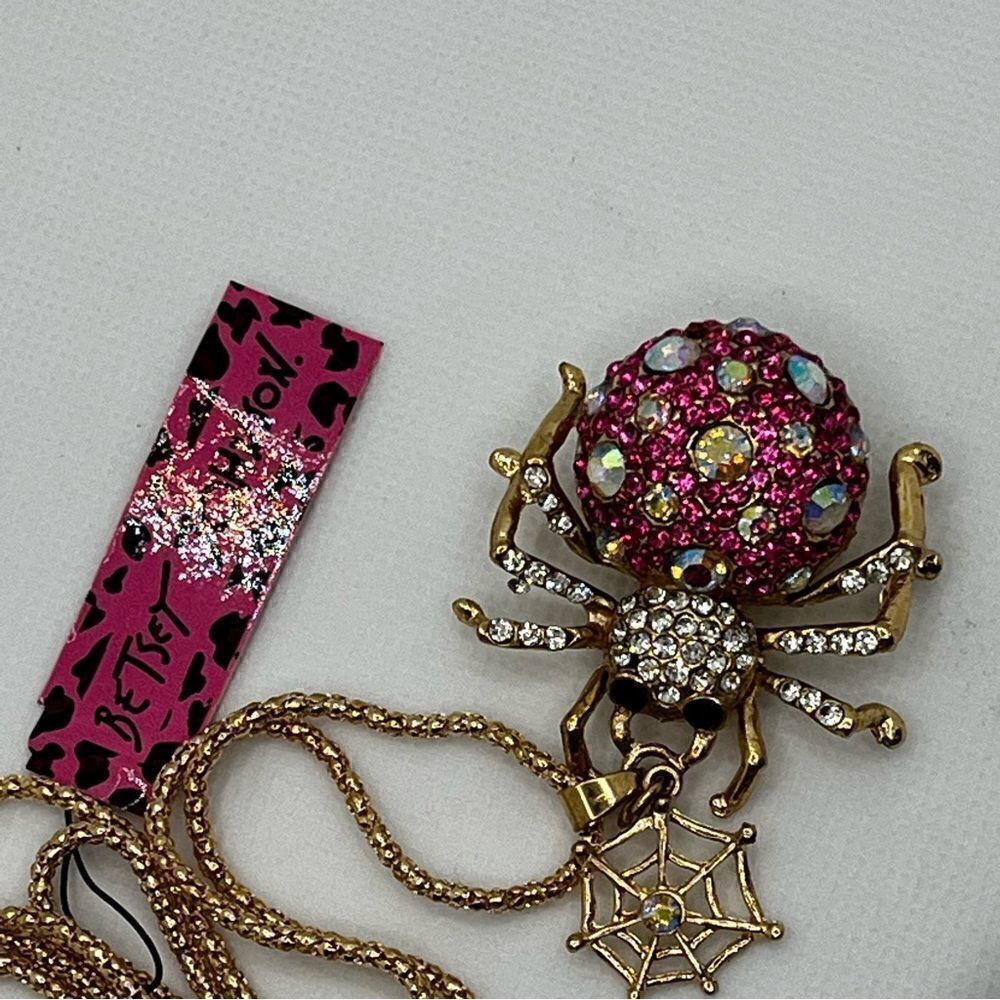 NECKLACE! HALLOWEEN! Betsey Johnson Pink Rhinestone Spider with Web BNWT