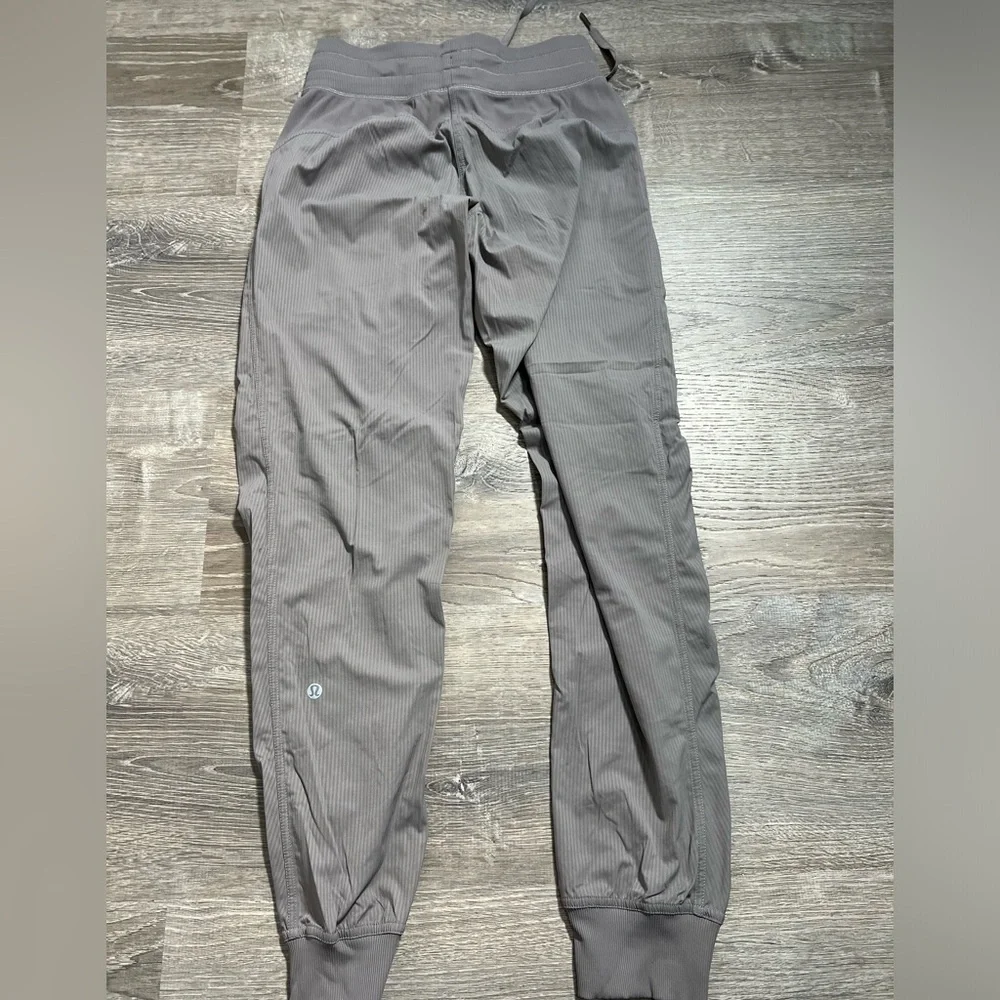 Lululemon Women Casual Pant - Picture 6 of 9