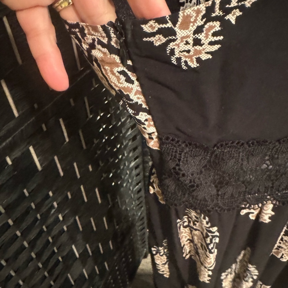 3/$15 🤗 SheIn curve Floral Black Dress w lacy waist. Perfect for beach! Side zip - Picture 5 of 6
